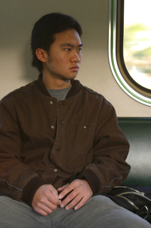 台灣鐵路旅遊攝影電車-區間車旅客特寫2005攝影照片189