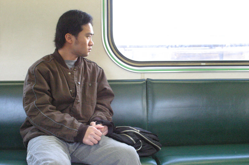 台灣鐵路旅遊攝影電車-區間車旅客特寫2005攝影照片192