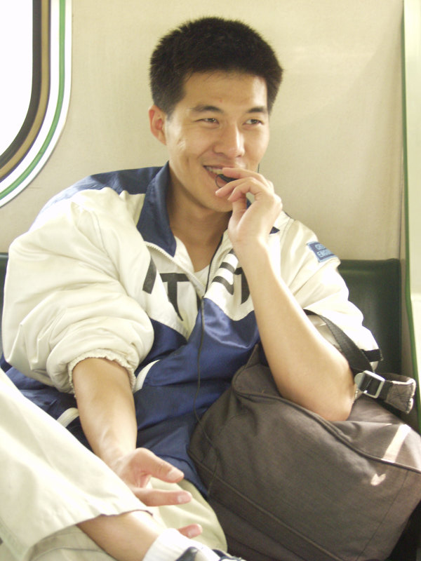 台灣鐵路旅遊攝影電車-區間車旅客特寫2005攝影照片226