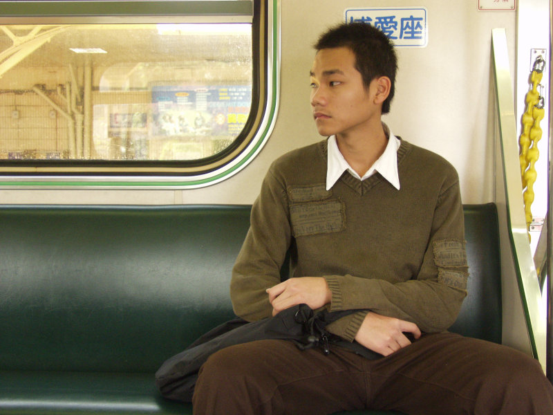 台灣鐵路旅遊攝影電車-區間車旅客特寫2005攝影照片235