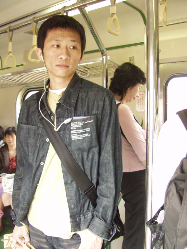 台灣鐵路旅遊攝影電車-區間車旅客特寫2005攝影照片263
