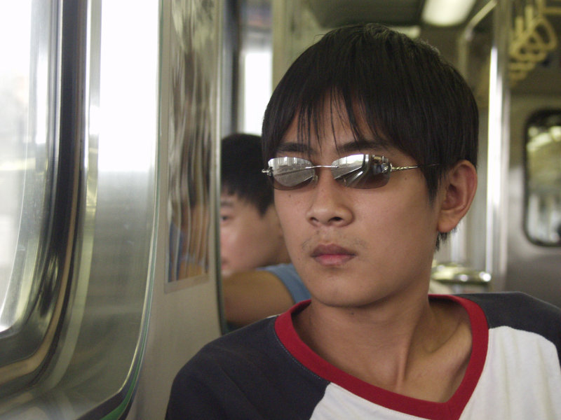 台灣鐵路旅遊攝影電車-區間車旅客特寫2005攝影照片266