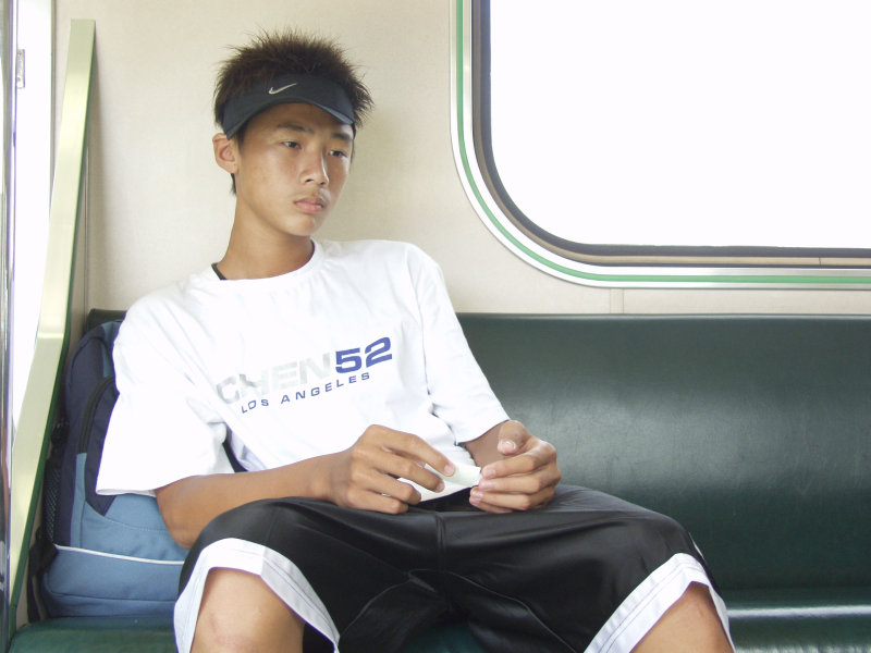 台灣鐵路旅遊攝影電車-區間車旅客特寫2005攝影照片304