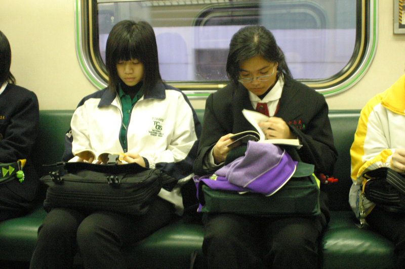 台灣鐵路旅遊攝影電車-區間車旅客特寫2006攝影照片8