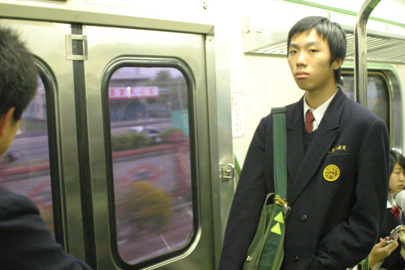 台灣鐵路旅遊攝影電車-區間車旅客特寫2006攝影照片9