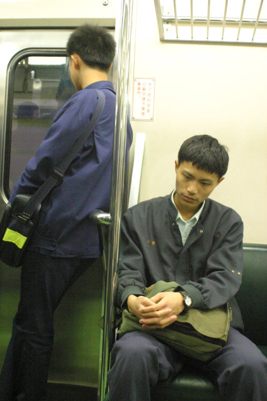 台灣鐵路旅遊攝影電車-區間車旅客特寫2006攝影照片10