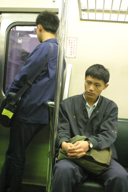 台灣鐵路旅遊攝影電車-區間車旅客特寫2006攝影照片12