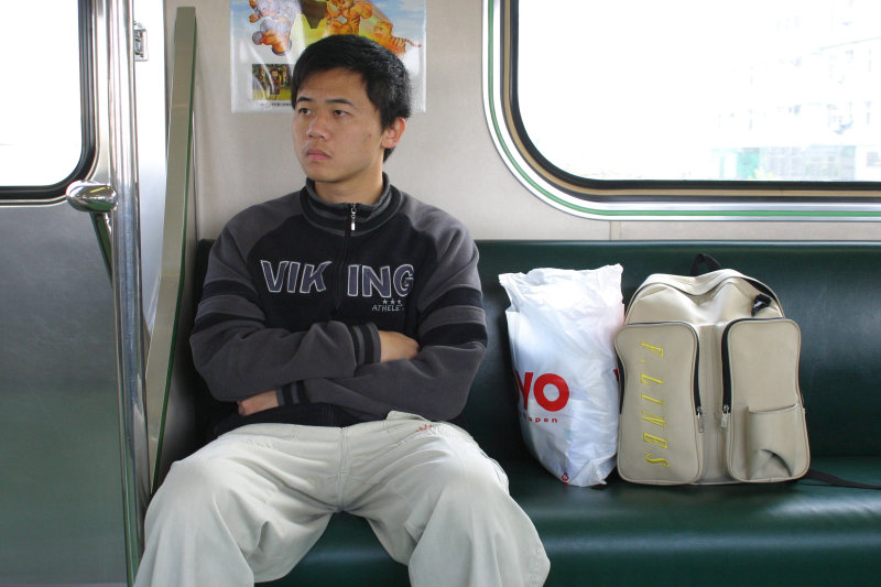 台灣鐵路旅遊攝影電車-區間車旅客特寫2006攝影照片19