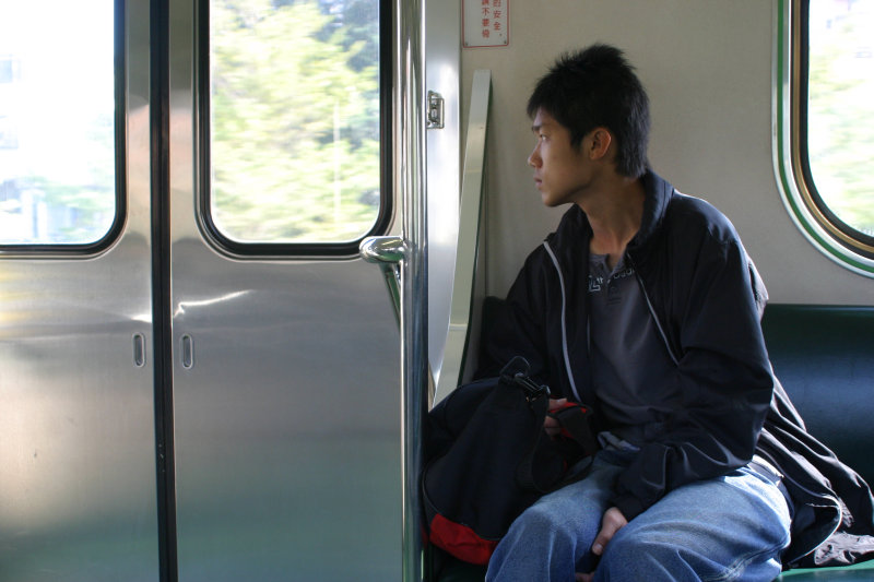 台灣鐵路旅遊攝影電車-區間車旅客特寫2006攝影照片22