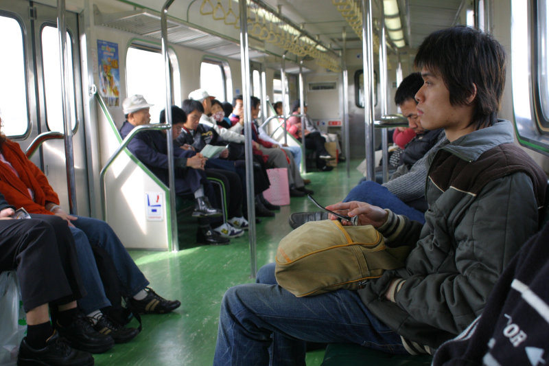 台灣鐵路旅遊攝影電車-區間車旅客特寫2006攝影照片29