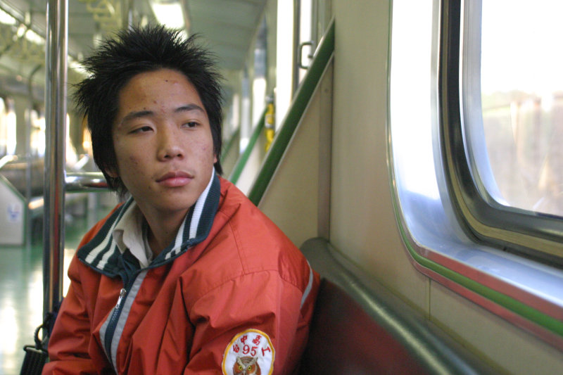 台灣鐵路旅遊攝影電車-區間車旅客特寫2006攝影照片59