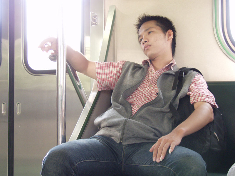台灣鐵路旅遊攝影電車-區間車旅客特寫2006攝影照片131