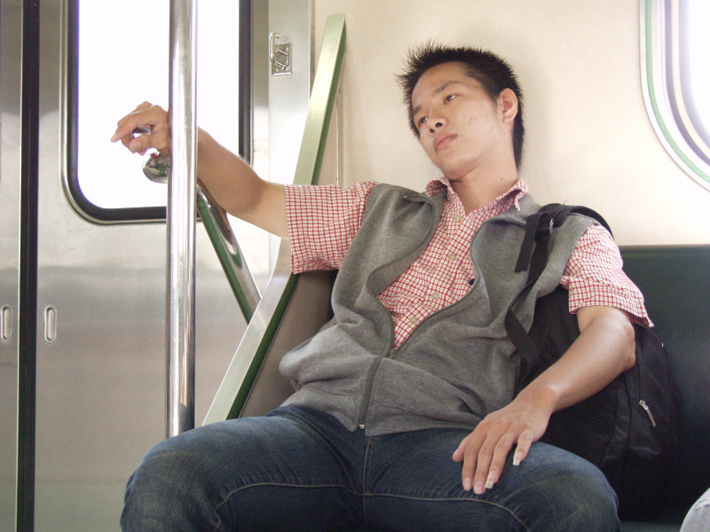 台灣鐵路旅遊攝影電車-區間車旅客特寫2006攝影照片132