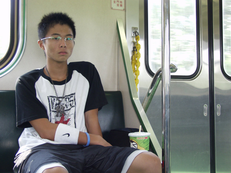 台灣鐵路旅遊攝影電車-區間車旅客特寫2006攝影照片147