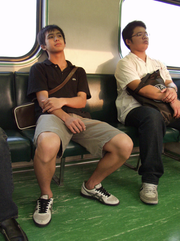 台灣鐵路旅遊攝影電車-區間車旅客特寫2006攝影照片180