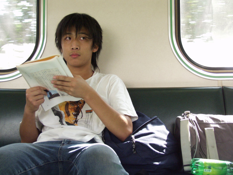 台灣鐵路旅遊攝影電車-區間車旅客特寫2006攝影照片198