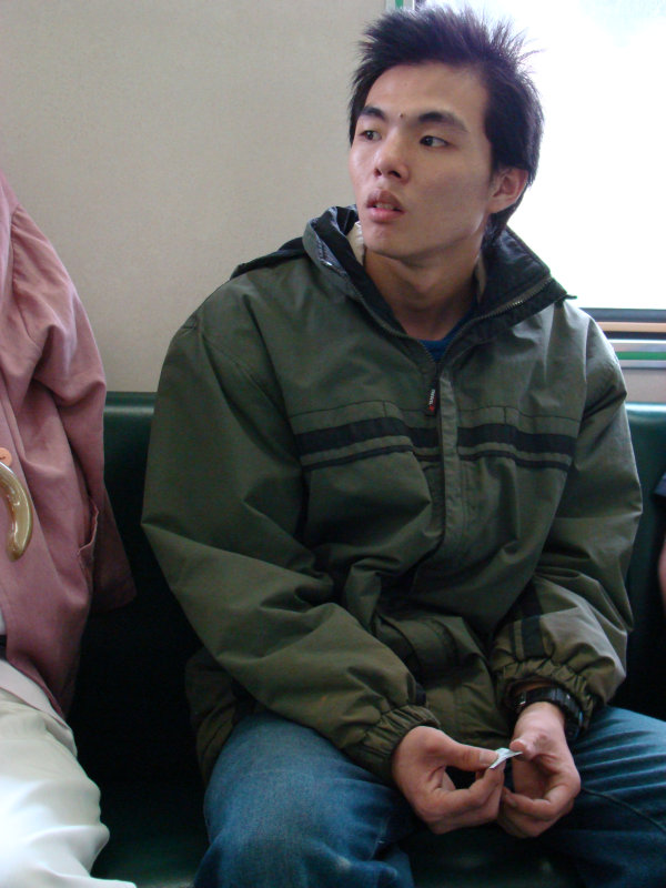 台灣鐵路旅遊攝影電車-區間車旅客特寫2007攝影照片1