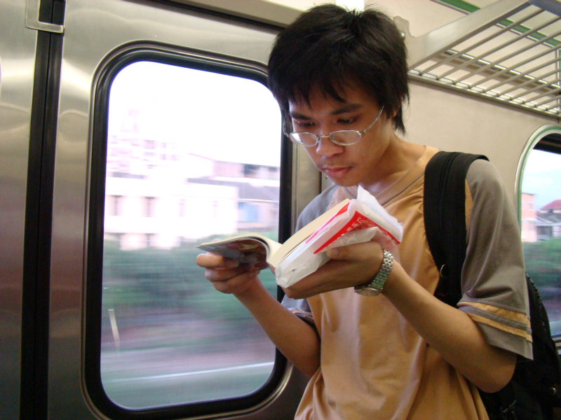 台灣鐵路旅遊攝影電車-區間車旅客特寫2007攝影照片30