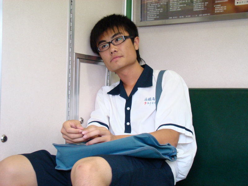 台灣鐵路旅遊攝影電車-區間車旅客特寫2007攝影照片40