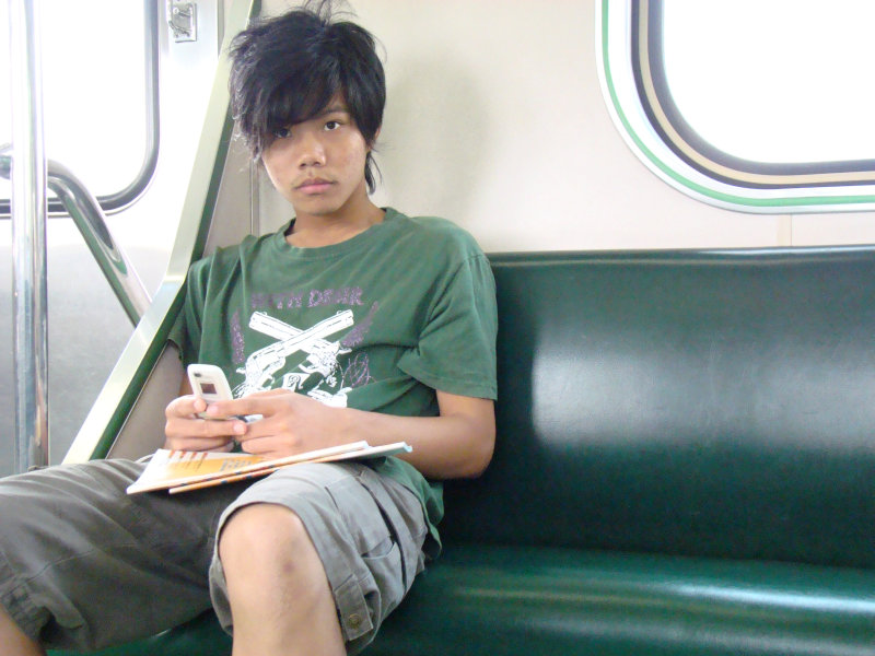 台灣鐵路旅遊攝影電車-區間車旅客特寫2007攝影照片123