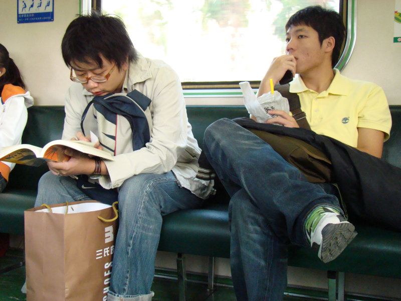台灣鐵路旅遊攝影電車-區間車旅客特寫2007攝影照片148