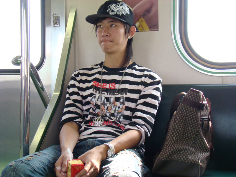 台灣鐵路旅遊攝影電車-區間車旅客特寫2007攝影照片150