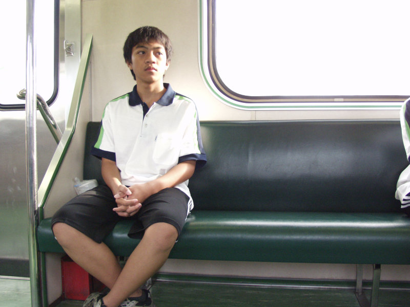 台灣鐵路旅遊攝影電車-區間車旅客特寫2007攝影照片231