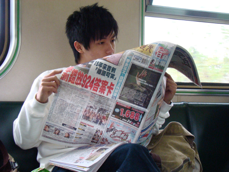 台灣鐵路旅遊攝影電車-區間車旅客特寫2008攝影照片17