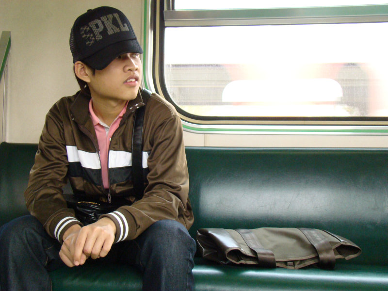 台灣鐵路旅遊攝影電車-區間車旅客特寫2008攝影照片46