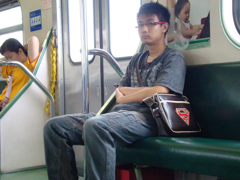 台灣鐵路旅遊攝影電車-區間車旅客特寫2008攝影照片59
