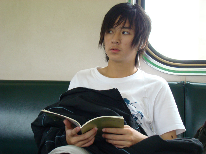 台灣鐵路旅遊攝影電車-區間車旅客特寫2008攝影照片66