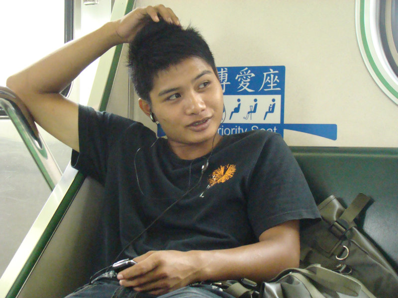 台灣鐵路旅遊攝影電車-區間車旅客特寫2009攝影照片2