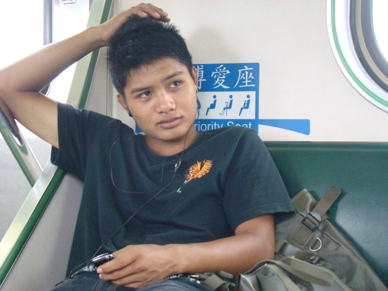 台灣鐵路旅遊攝影電車-區間車旅客特寫2009攝影照片4