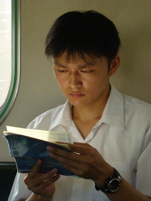 台灣鐵路旅遊攝影電車-區間車旅客特寫2009攝影照片25
