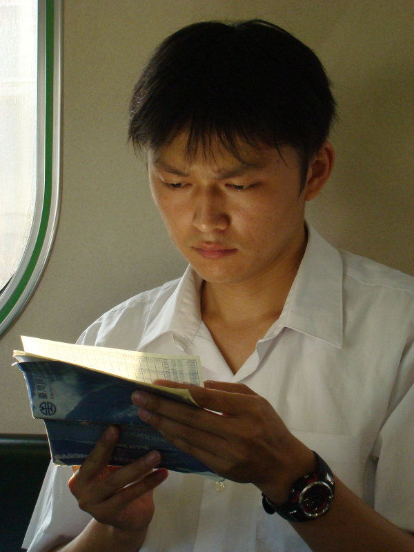 台灣鐵路旅遊攝影電車-區間車旅客特寫2009攝影照片26