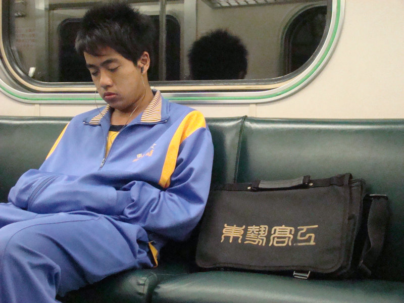 台灣鐵路旅遊攝影電車-區間車旅客特寫2009攝影照片37