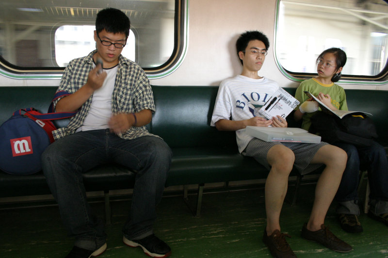 台灣鐵路旅遊攝影電車-區間車旅客篇2004攝影照片24