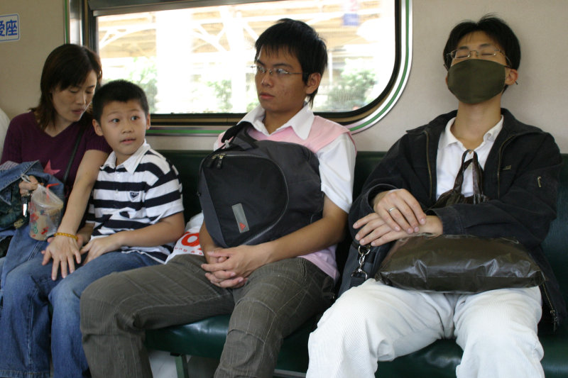 台灣鐵路旅遊攝影電車-區間車旅客篇2004攝影照片29
