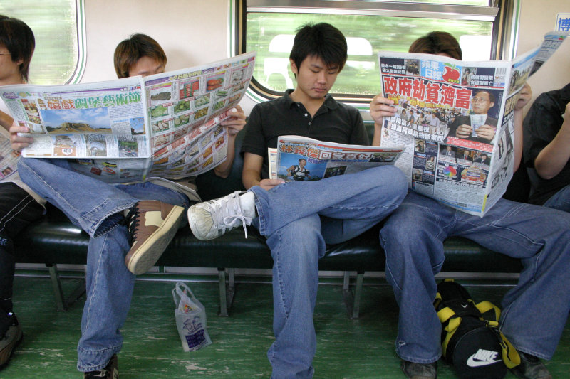 台灣鐵路旅遊攝影電車-區間車旅客篇2004攝影照片32