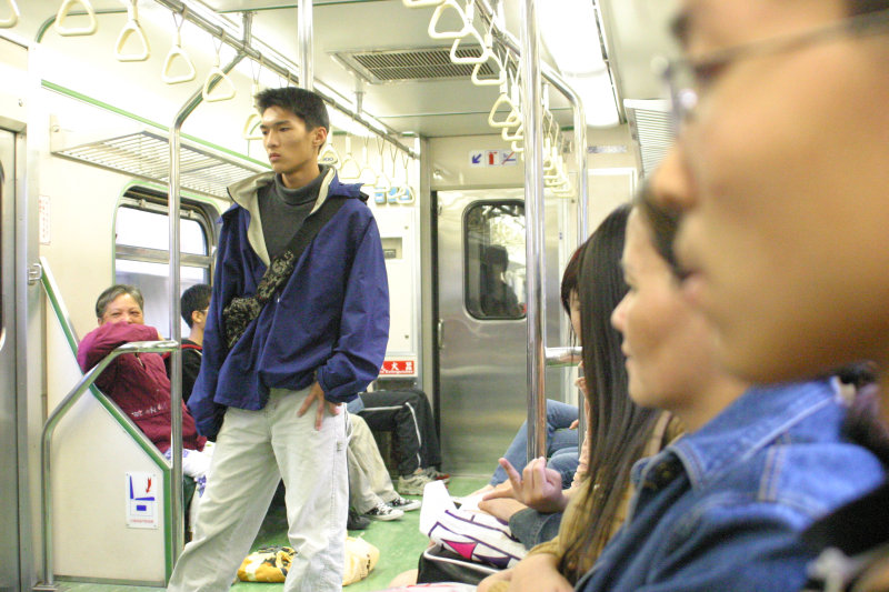 台灣鐵路旅遊攝影電車-區間車旅客篇2004攝影照片82