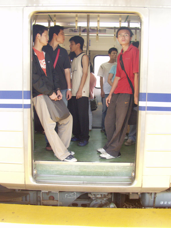台灣鐵路旅遊攝影電車-區間車旅客篇2004攝影照片199