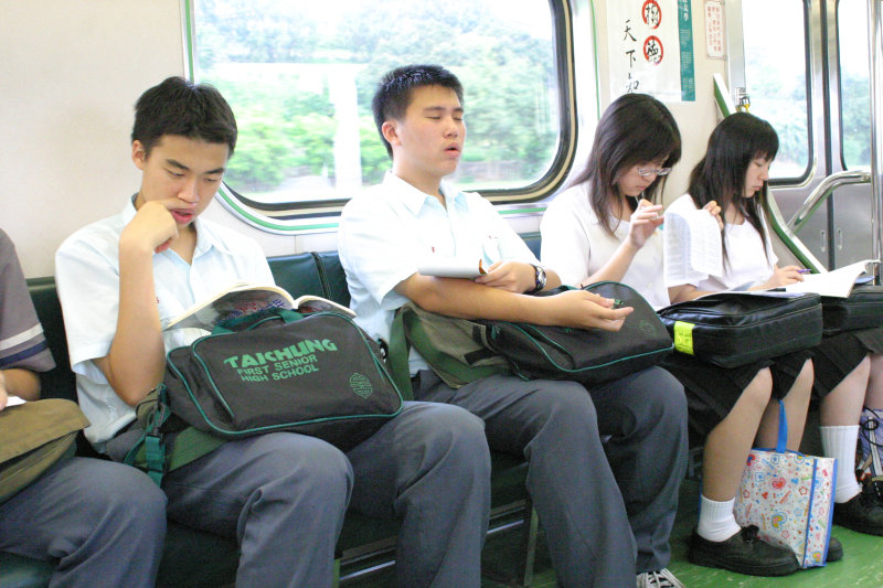 台灣鐵路旅遊攝影電車-區間車旅客篇2005攝影照片6