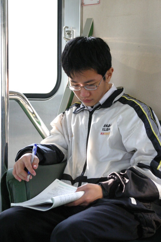 台灣鐵路旅遊攝影電車-區間車旅客篇2005攝影照片25