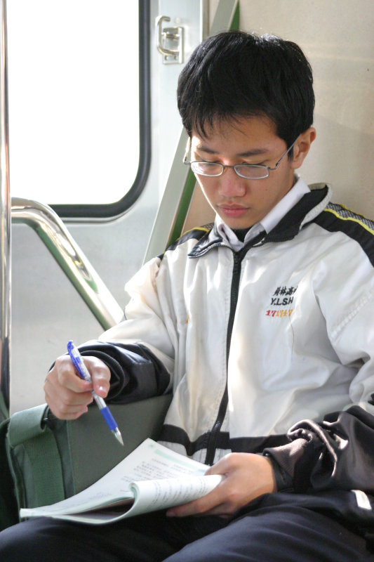 台灣鐵路旅遊攝影電車-區間車旅客篇2005攝影照片28