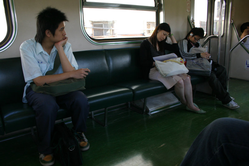 台灣鐵路旅遊攝影電車-區間車旅客篇2006攝影照片4