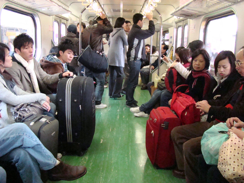 台灣鐵路旅遊攝影電車-區間車行車特寫攝影照片11