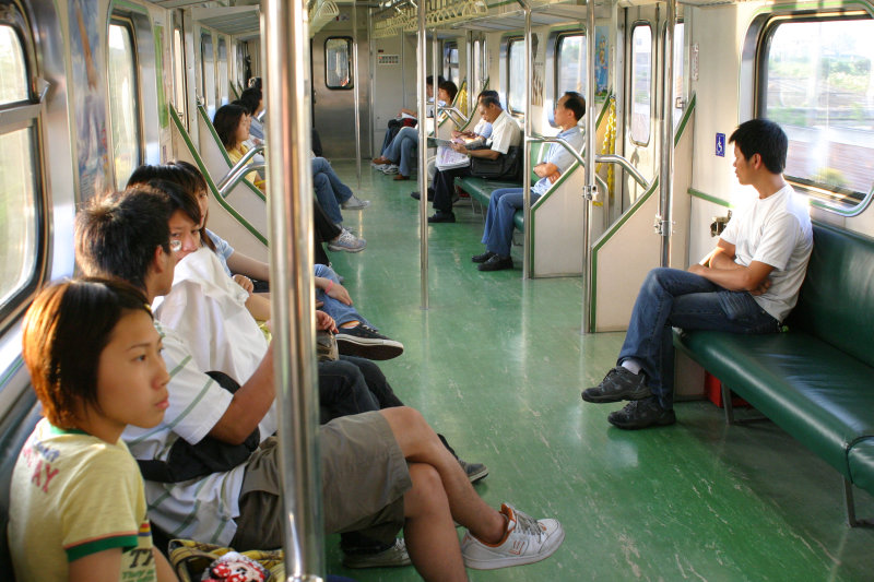 台灣鐵路旅遊攝影電車-區間車行車特寫攝影照片31