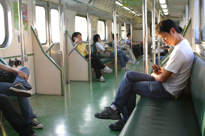 台灣鐵路旅遊攝影電車-區間車行車特寫攝影照片32