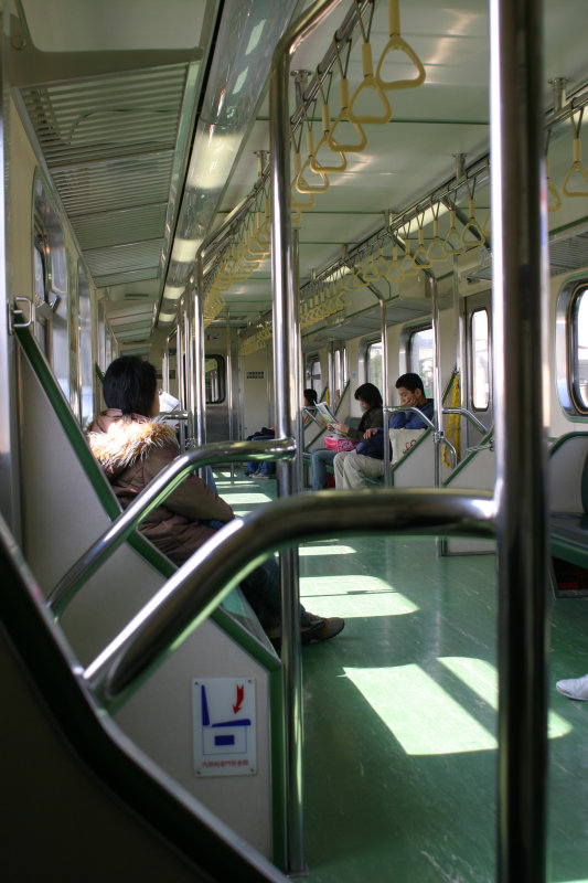 台灣鐵路旅遊攝影電車-區間車行車特寫攝影照片40