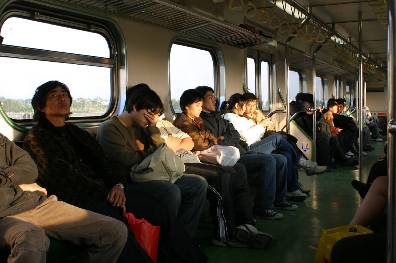 台灣鐵路旅遊攝影電車-區間車行車特寫攝影照片50